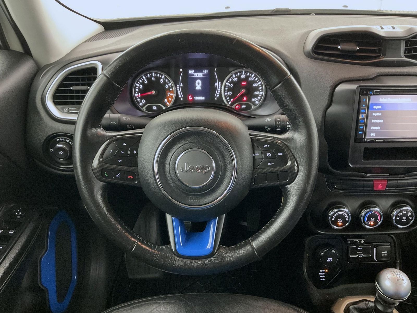 2015 Jeep Renegade Latitude photo 9