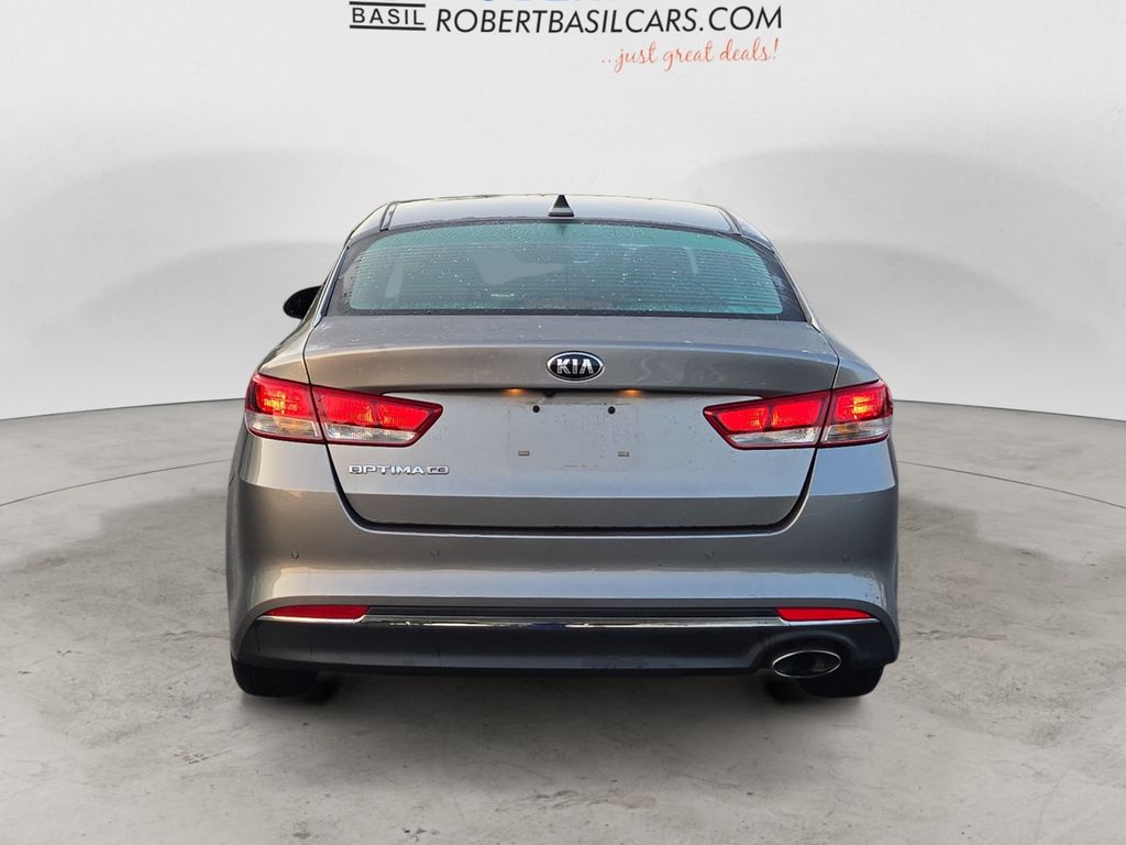 2018 Kia Optima LX photo 4