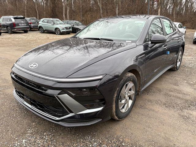 2026 Hyundai Sonata SE's photo