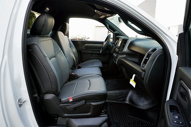 New 2024 Bright White Clear-Coat Exterior Paint RAM Tradesman image 19