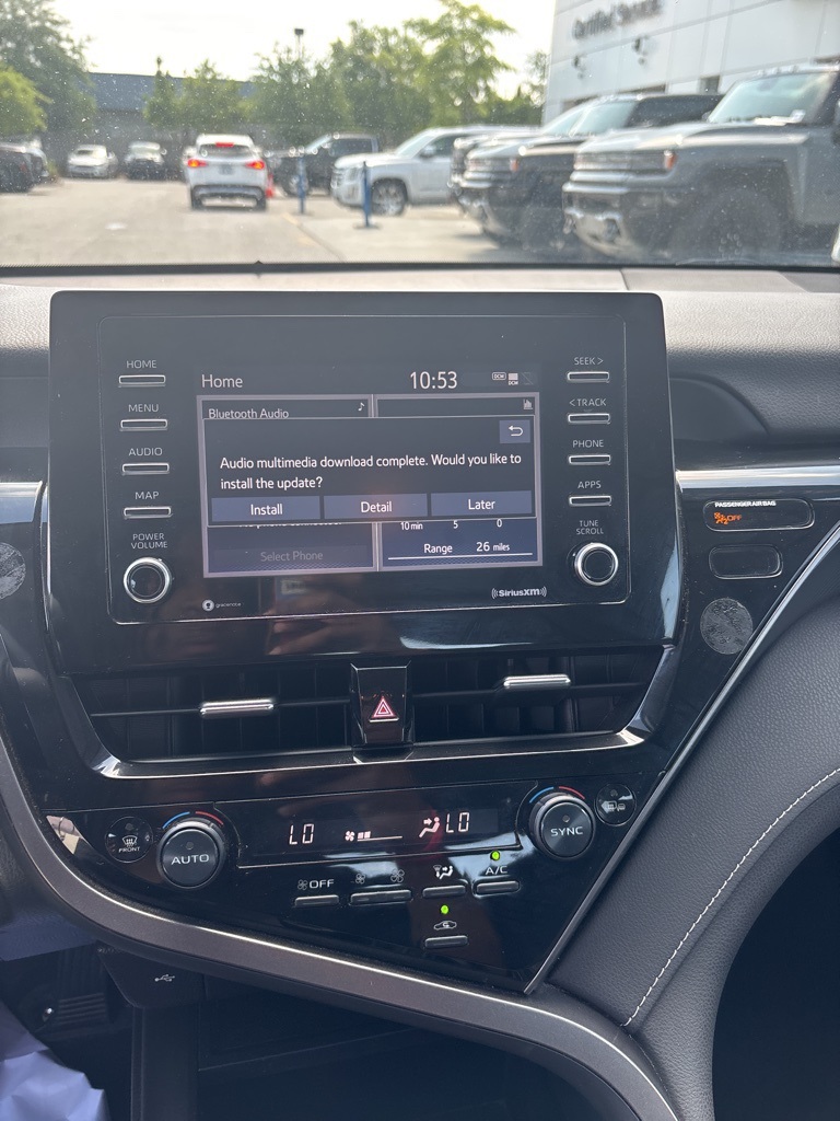 2022 Toyota Camry SE photo 19