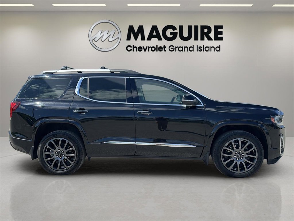 2023 Gmc Acadia Denali photo 2