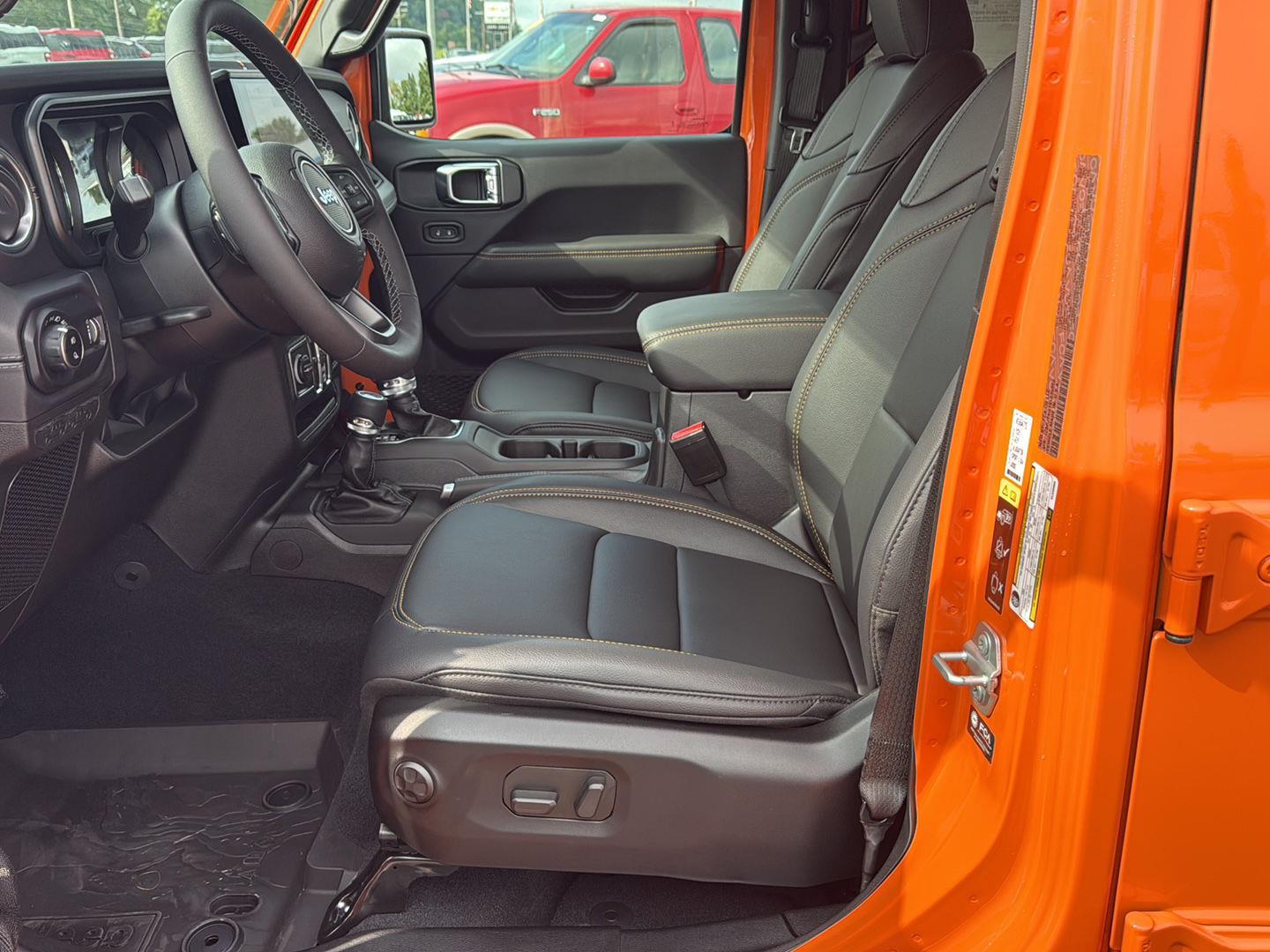 2025 Jeep Gladiator Sport photo 9