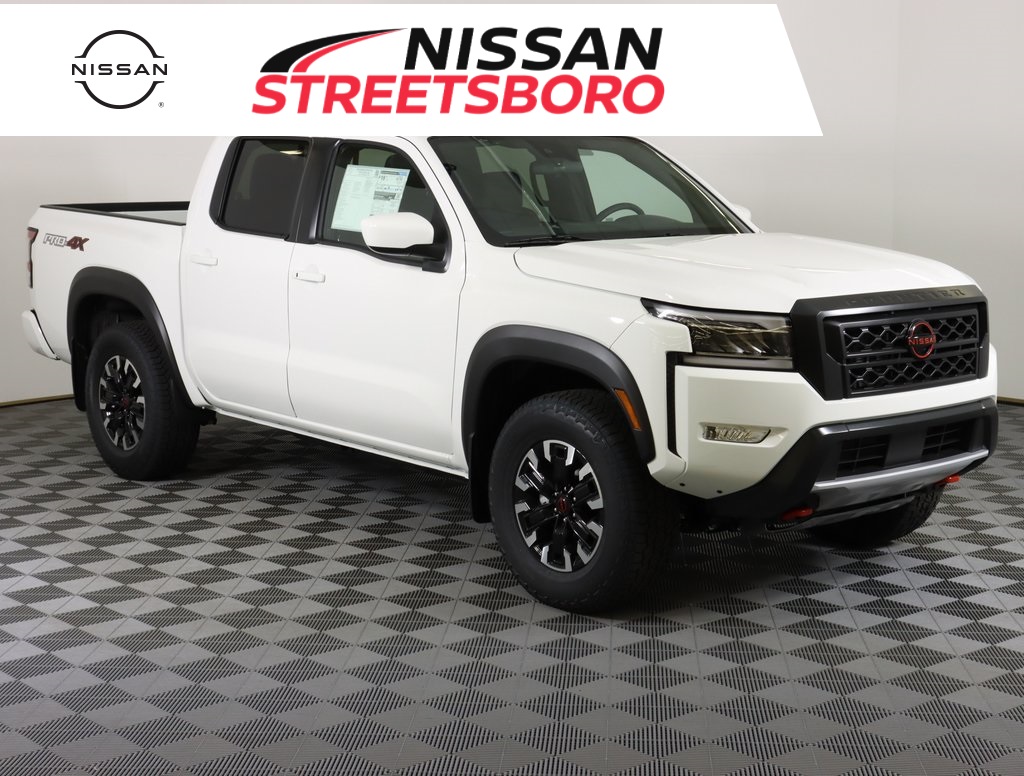2023 Nissan Frontier PRO-X's photo