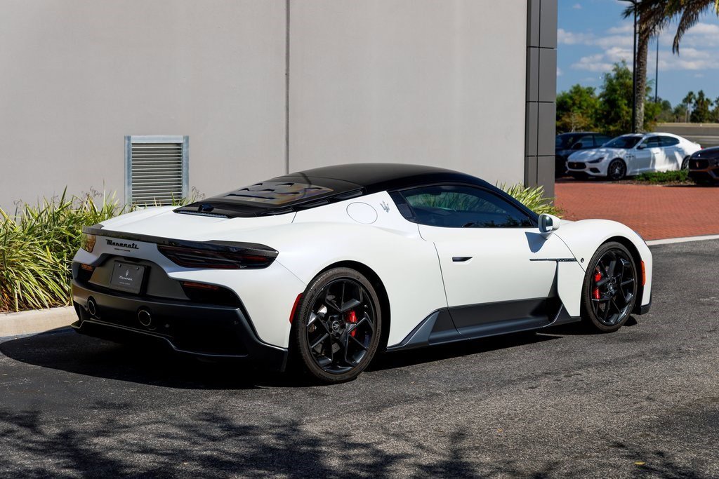 2022 Maserati MC20 Coupe photo 4