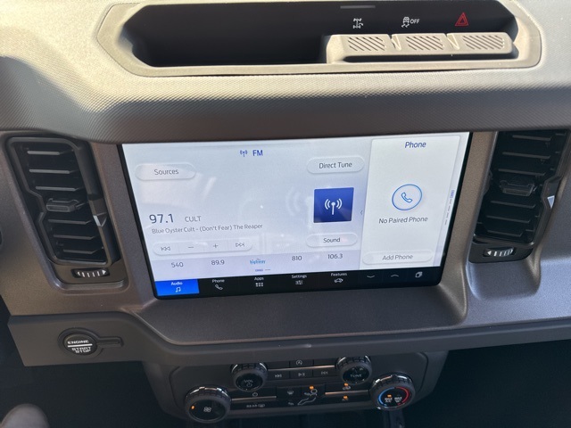 2025 Ford Bronco Base photo 32