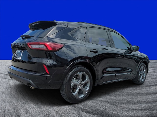 2024 Ford Escape ST-Line photo 2