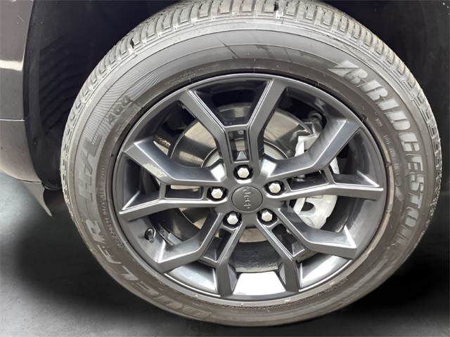 2024 Jeep Grand Cherokee Anniversary Edition 4xe photo 8