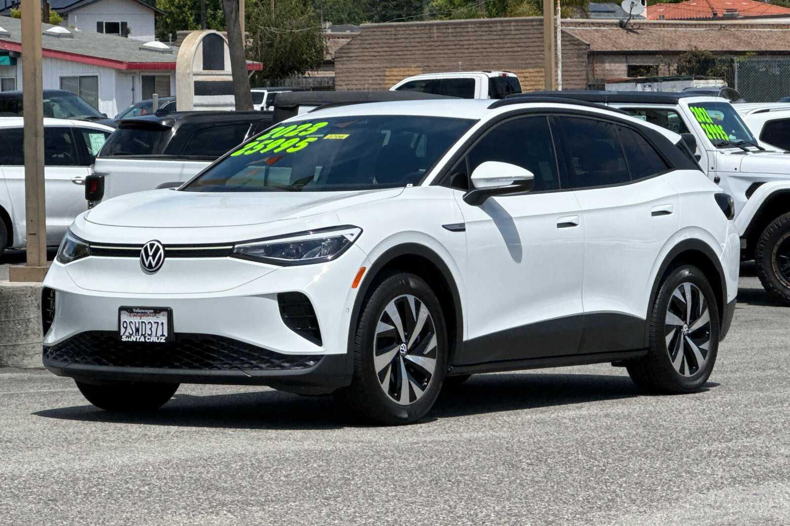2023 Volkswagen ID.4 Pro photo 8