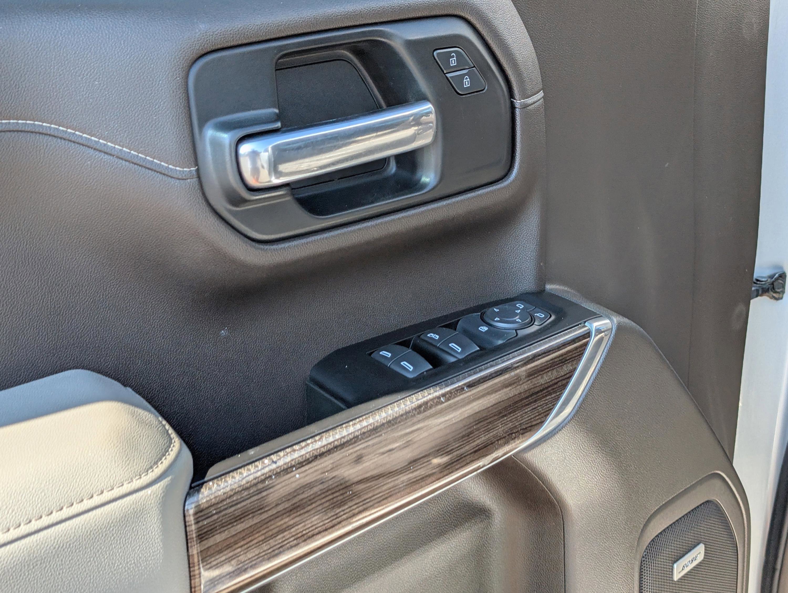 2020 Chevrolet Silverado 1500 RST photo 14