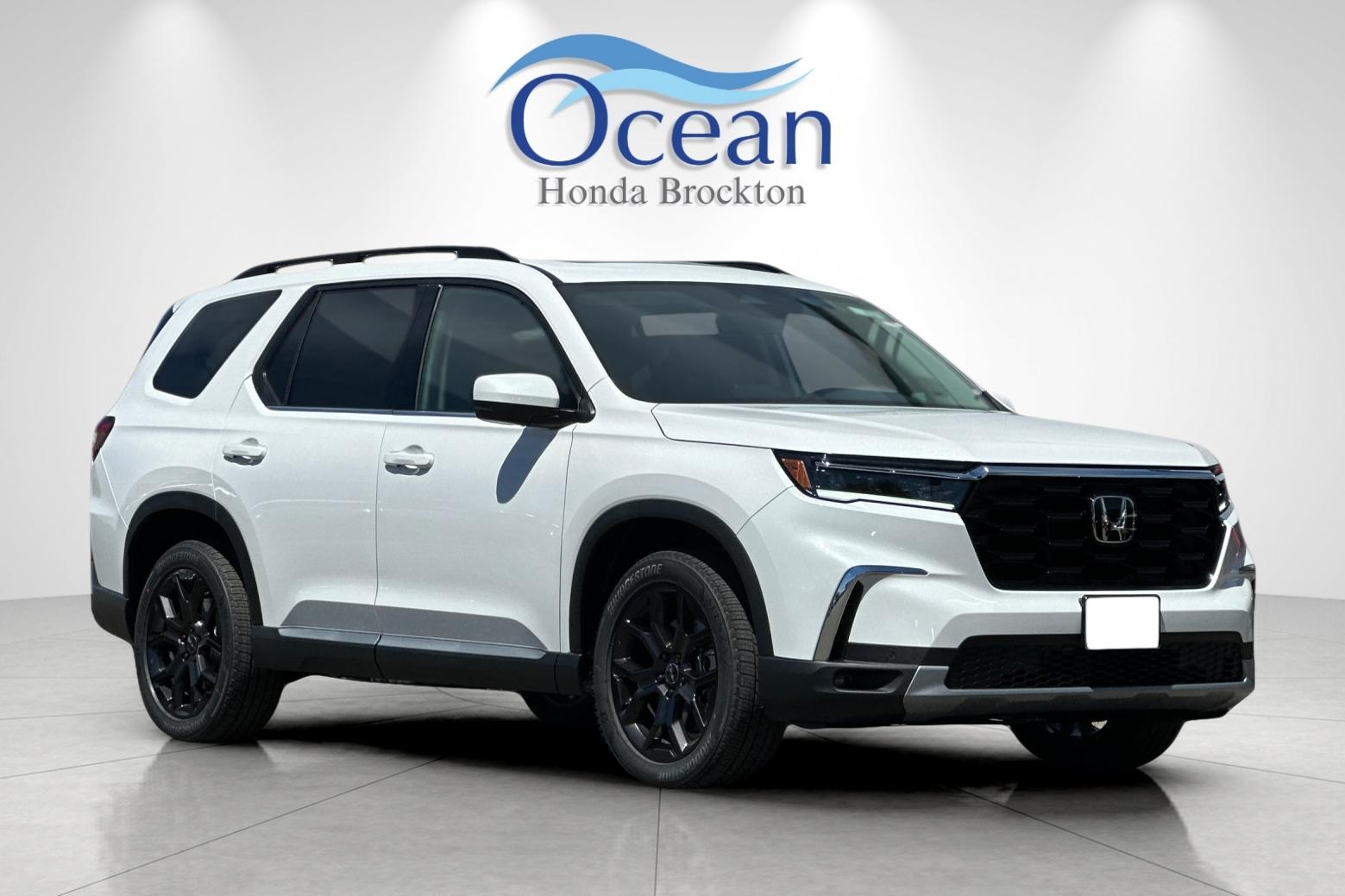 2025 Honda Pilot Touring photo 4