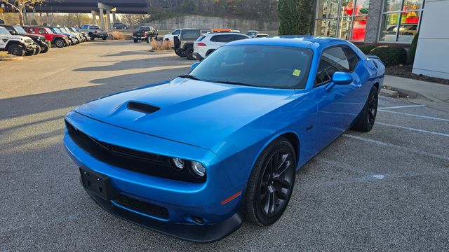 2023 Dodge Challenger R/T's photo