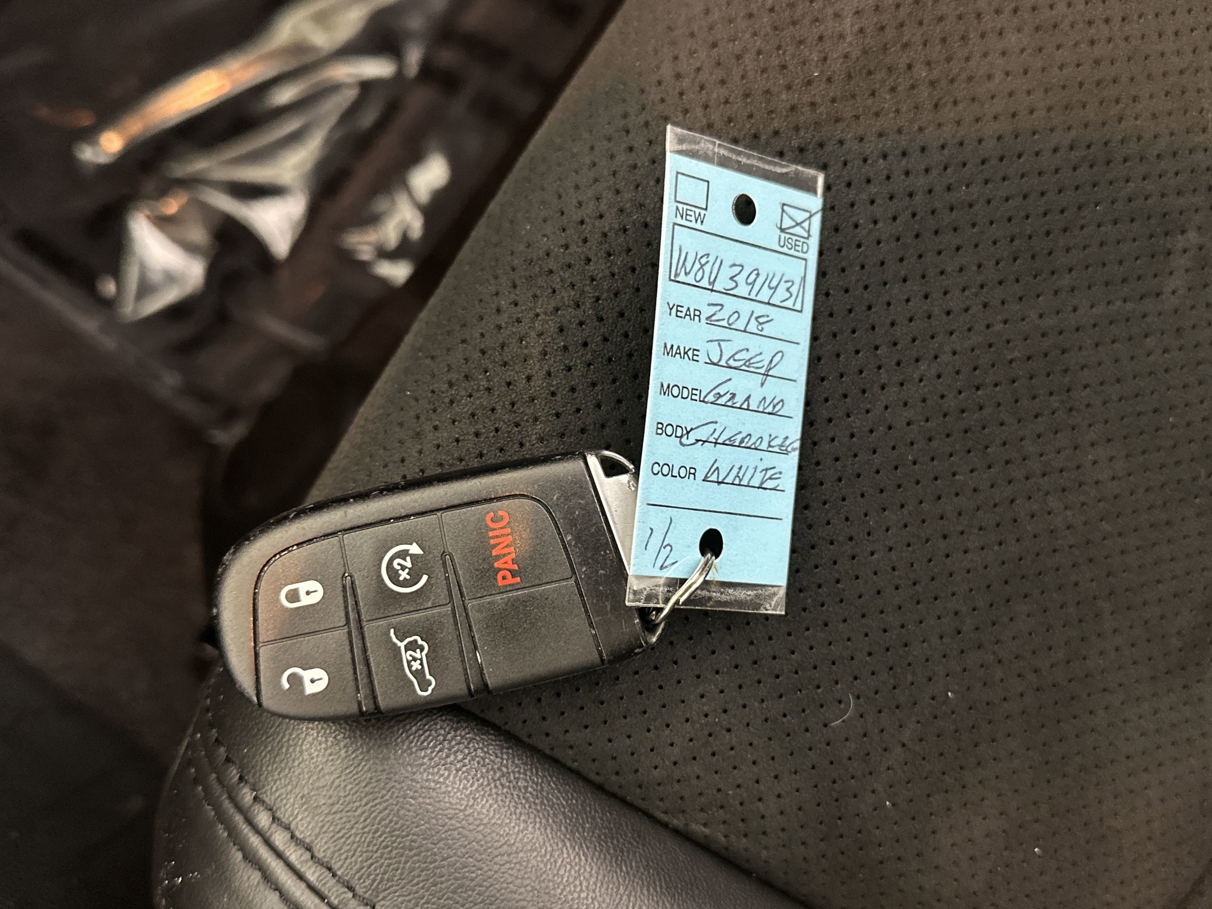 2018 Jeep Grand Cherokee Altitude photo 18