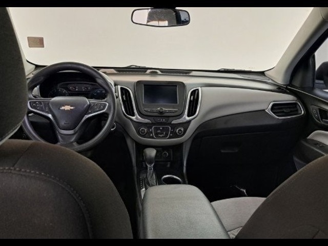 2022 Chevrolet Equinox LS photo 4