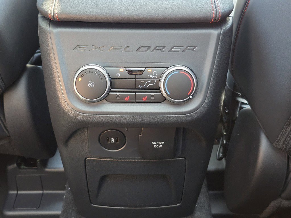 2025 Ford Explorer ST photo 12
