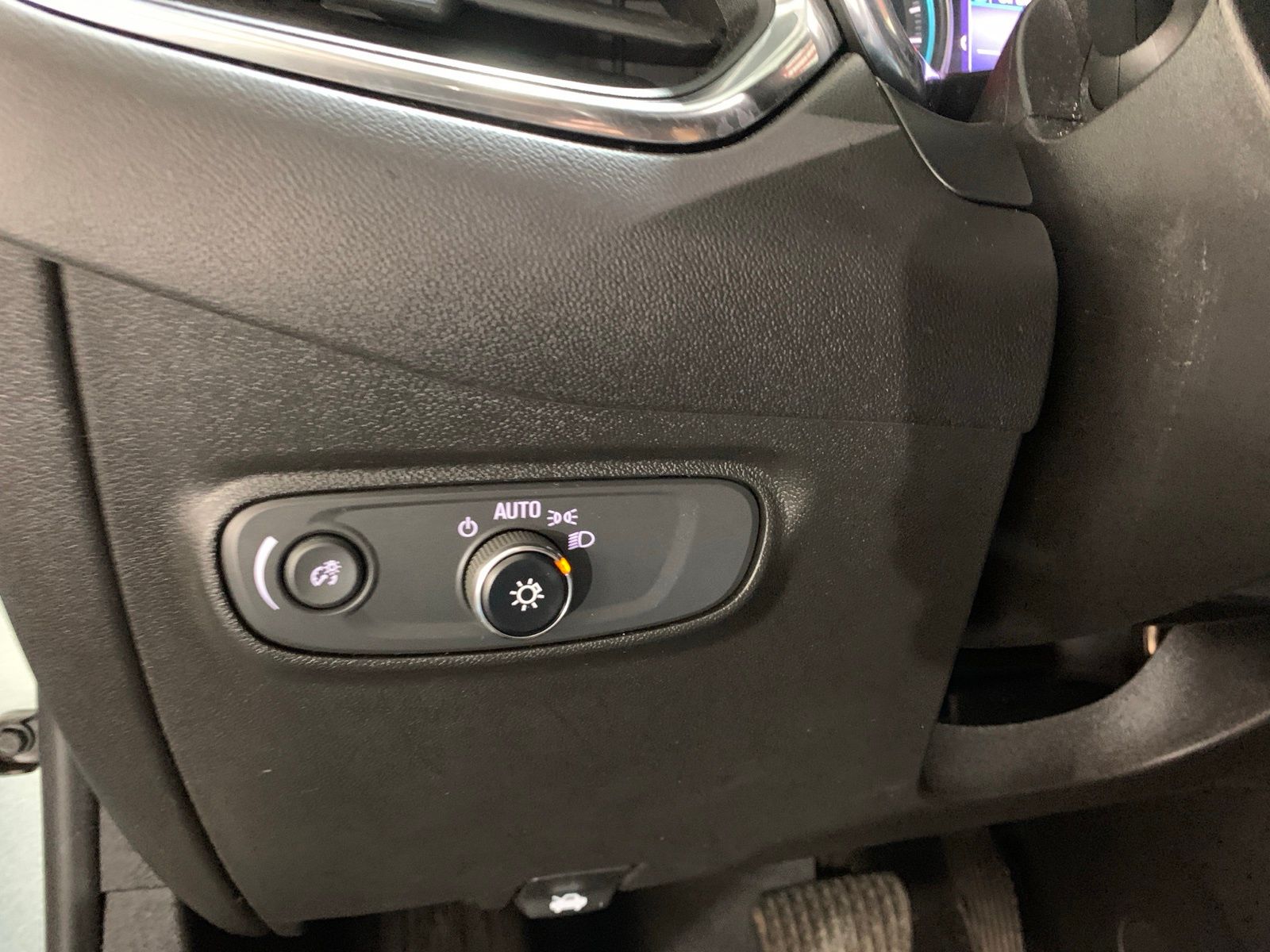 Used 2022 Blue Chevrolet LT image 20