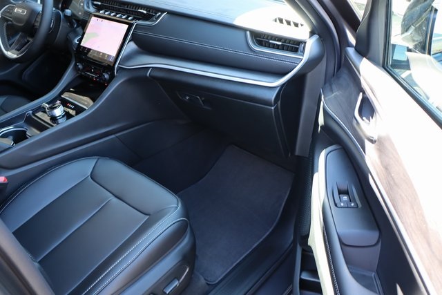 2025 Jeep Grand Cherokee Limited photo 43