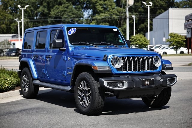 2024 Jeep Wrangler Sahara photo 14