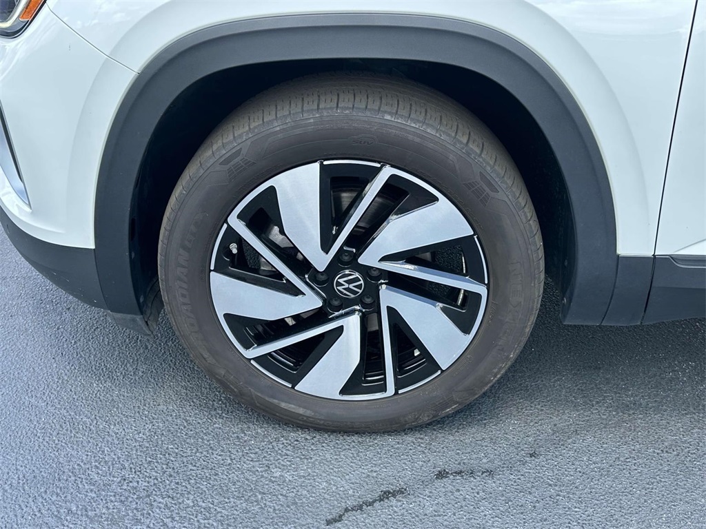 2024 Volkswagen Atlas SE Technology photo 26