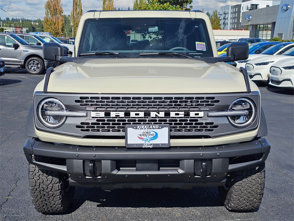 2025 Ford Bronco Badlands photo 2