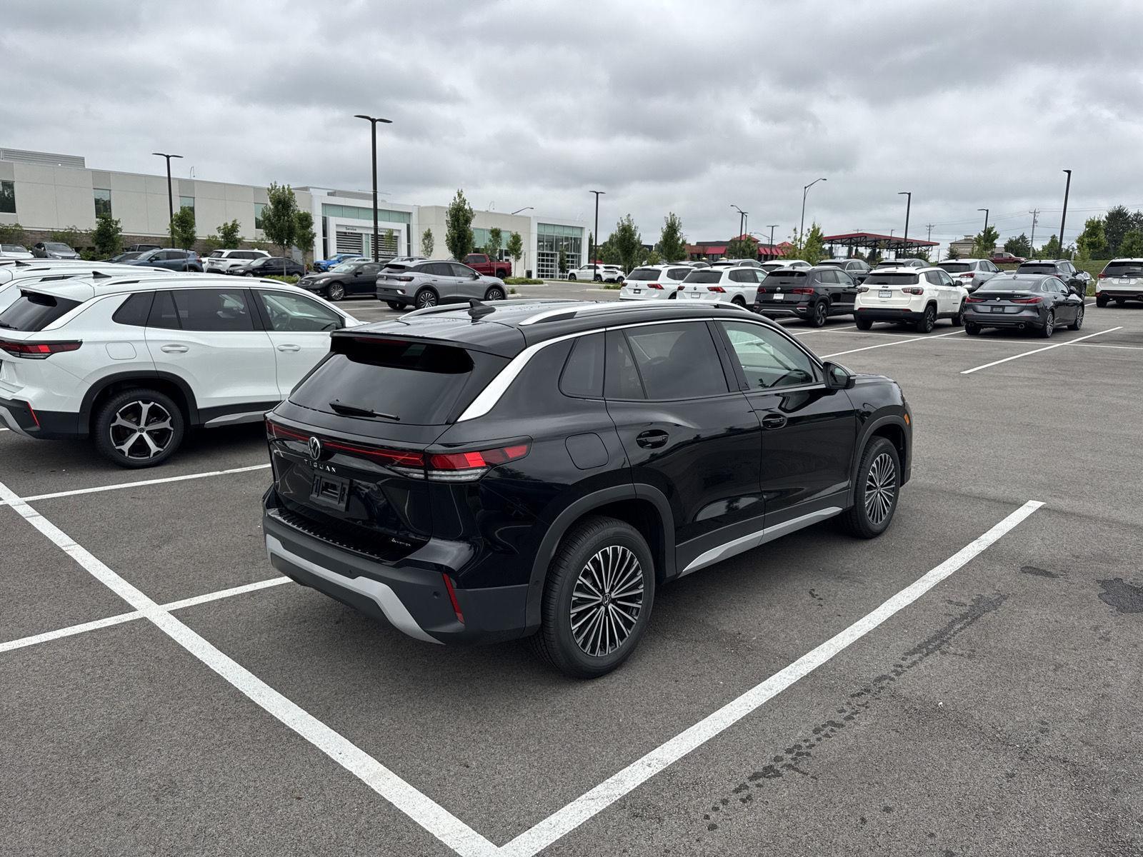 2025 Volkswagen Tiguan S photo 5