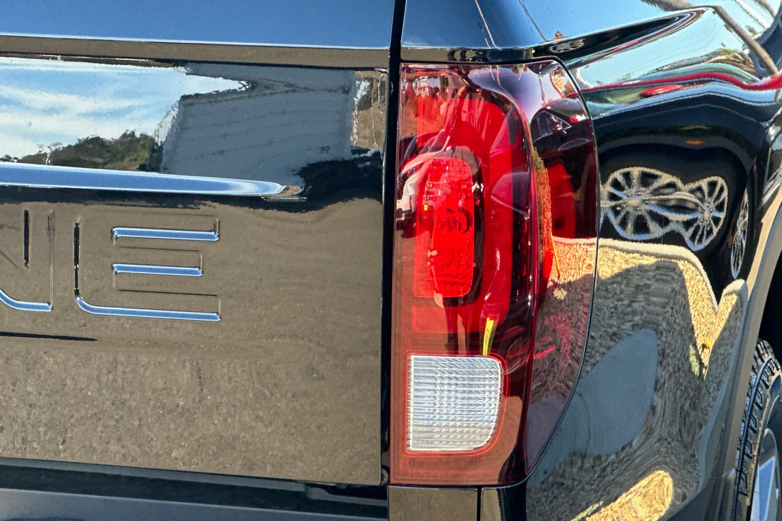 2025 Honda Ridgeline RTL photo 30