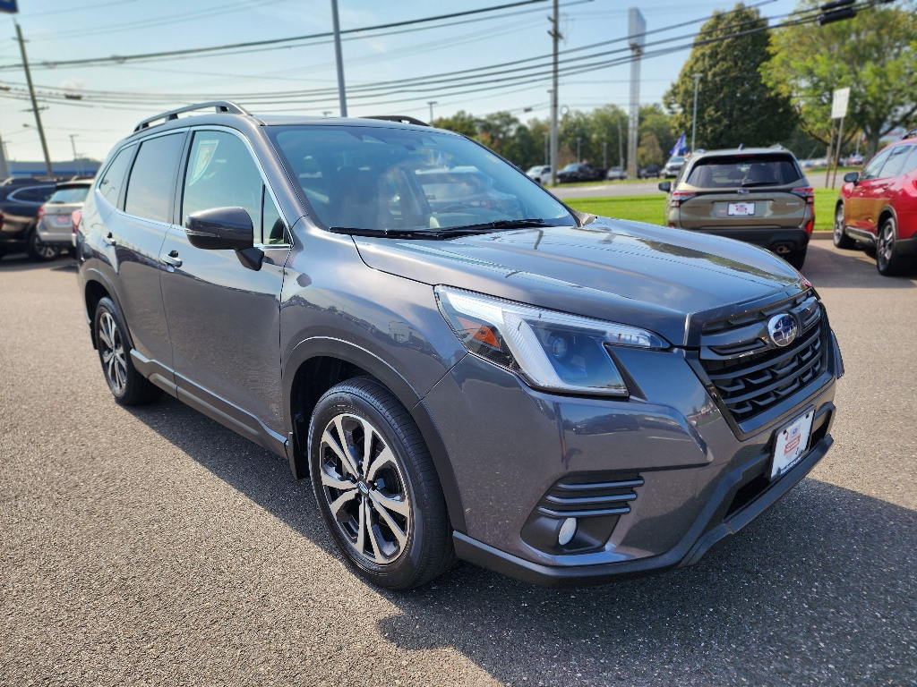2023 Subaru Forester Limited photo 19