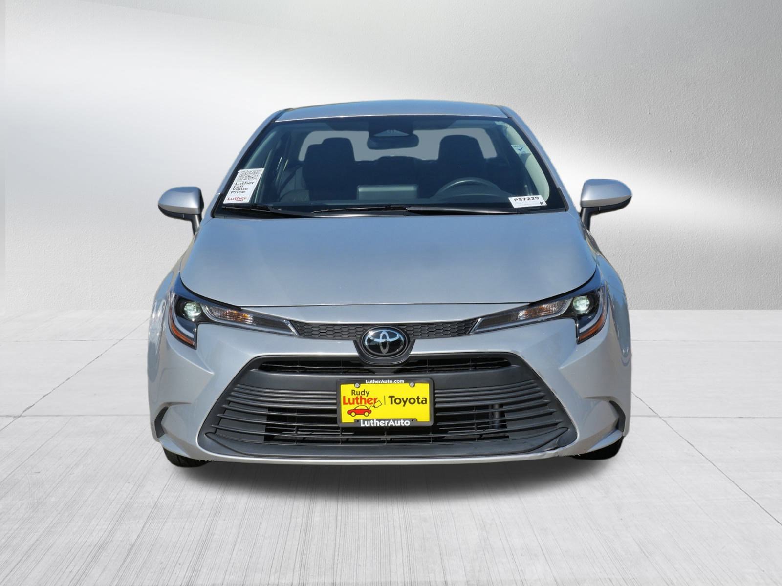 2024 Toyota Corolla LE photo 2