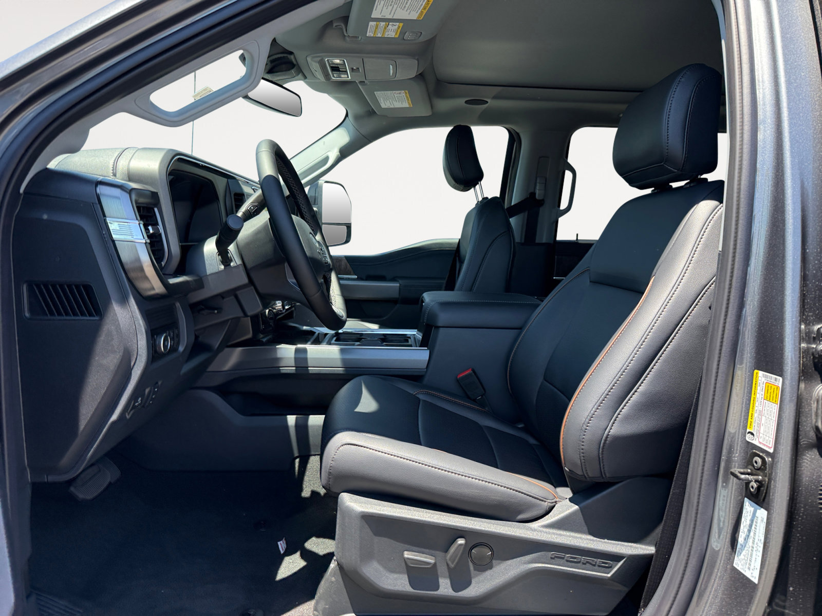 2025 Ford F-250 Lariat photo 10