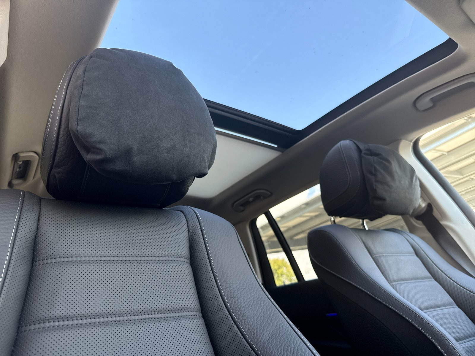 2026 Mercedes Benz GLS 450 4MATIC photo 14