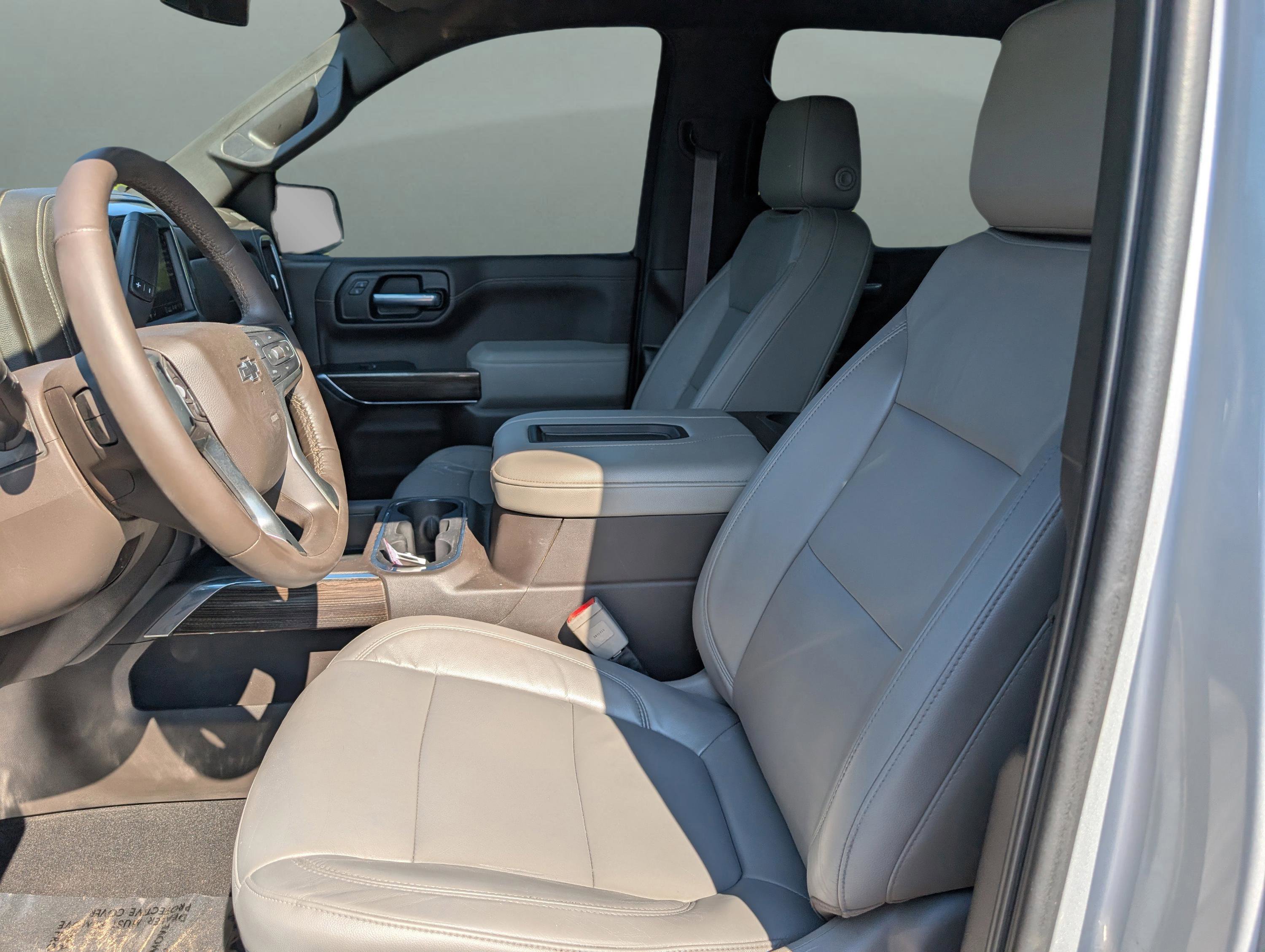 2020 Chevrolet Silverado 1500 RST photo 15
