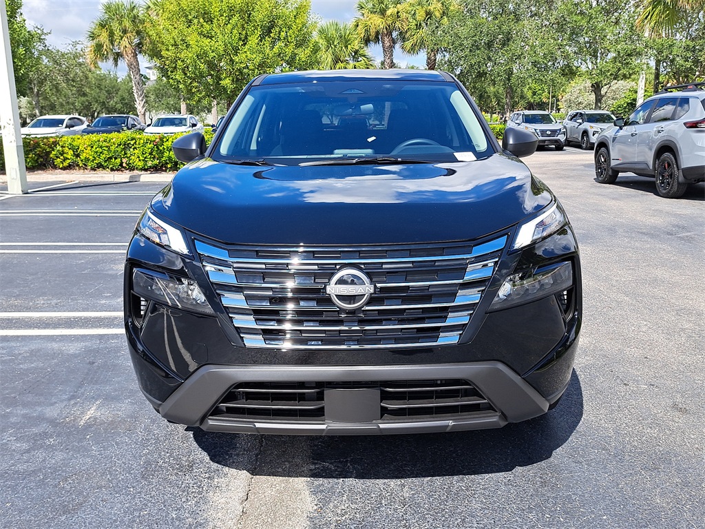 2026 Nissan Rogue S photo 3