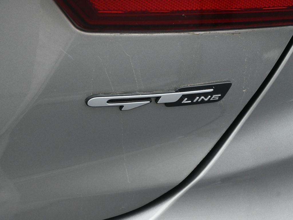 2023 Kia Forte GT-Line photo 11
