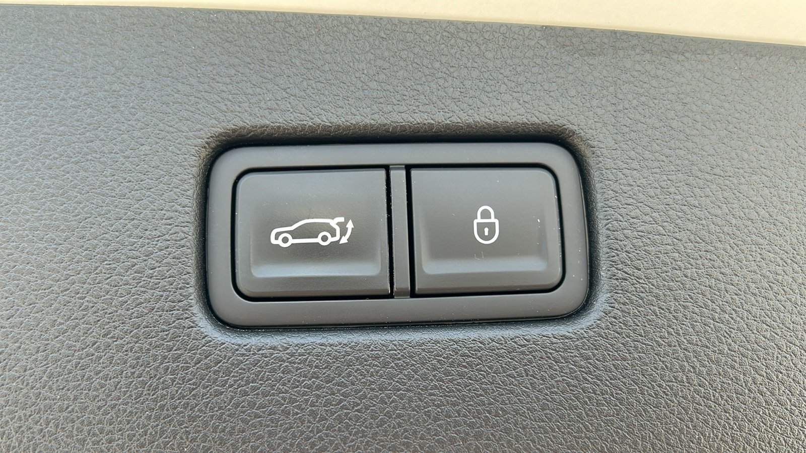 2023 Genesis GV70 2.5T photo 28