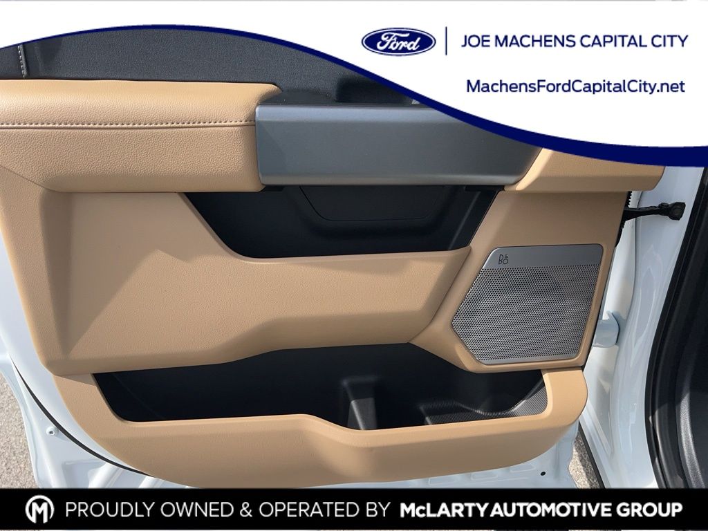 2026 Ford F-350 Lariat photo 17