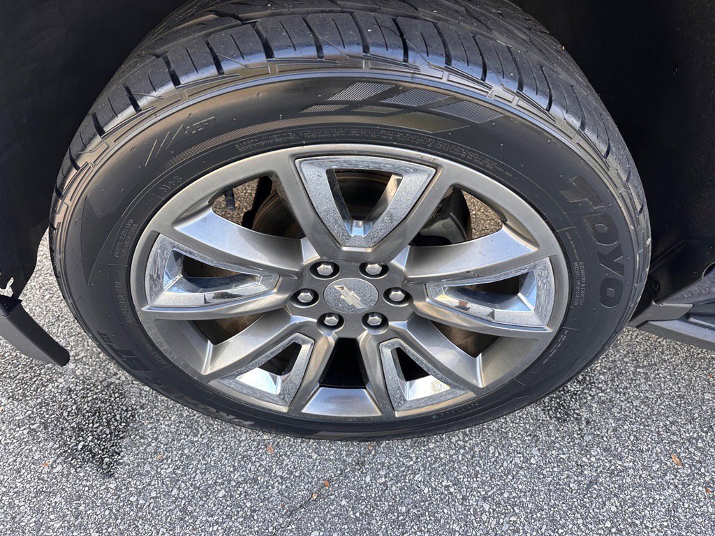 2017 Chevrolet Tahoe LT photo 30