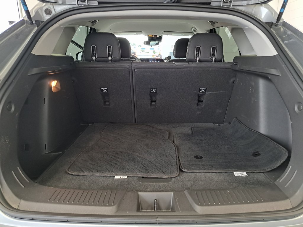 2025 Chevrolet Trax LS photo 23