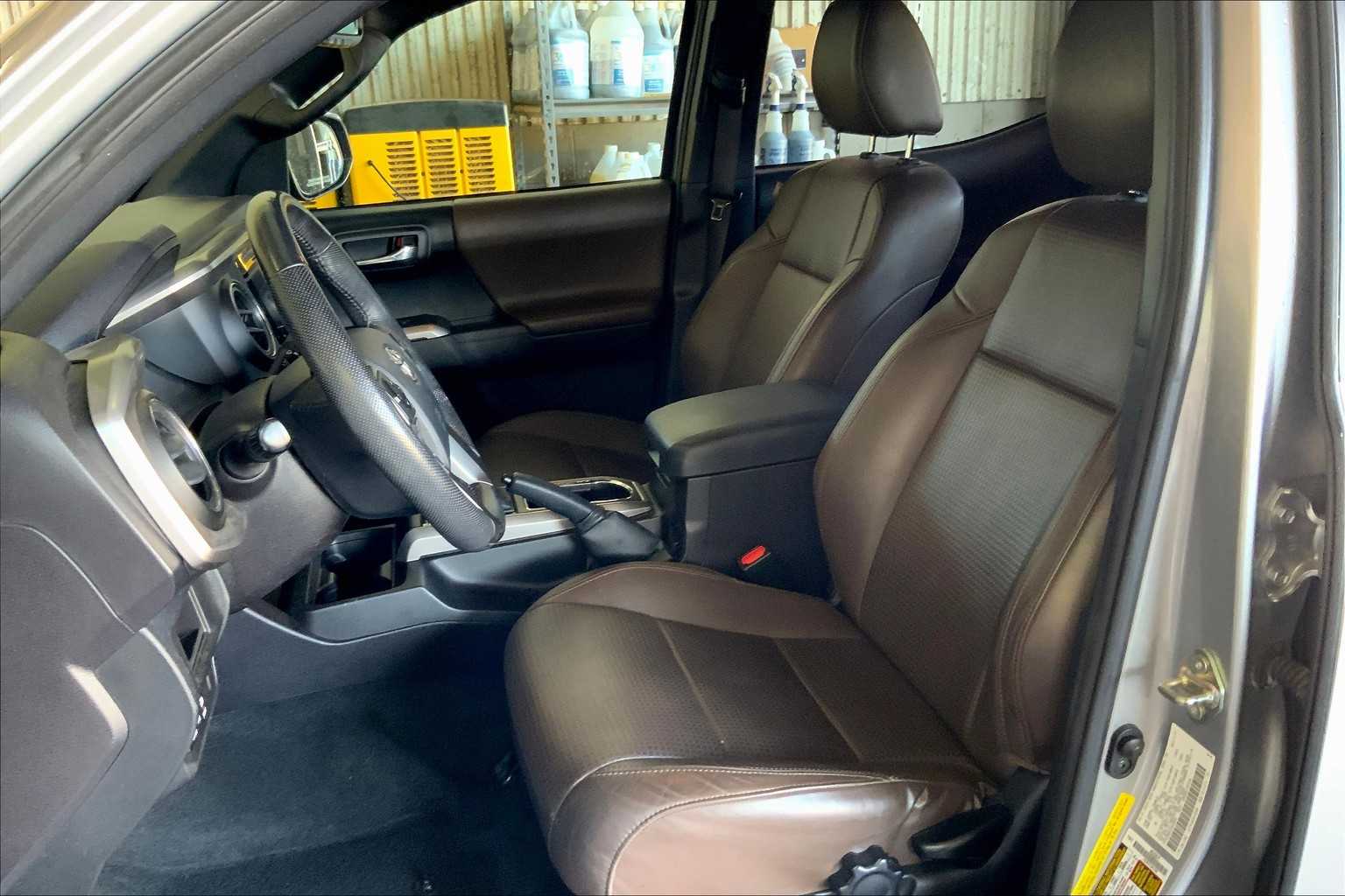 2016 Toyota Tacoma Limited 4x4 Double Cab V6 photo 7