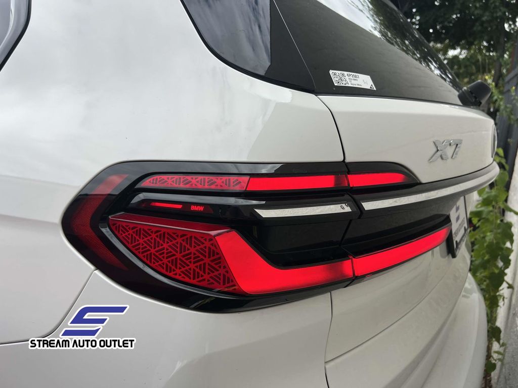 2024 Bmw X7 xDrive40i photo 3