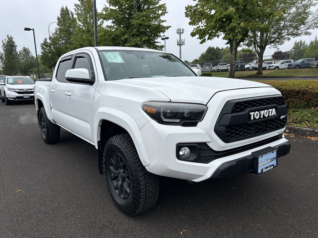 2019 Toyota Tacoma SR5 photo 2