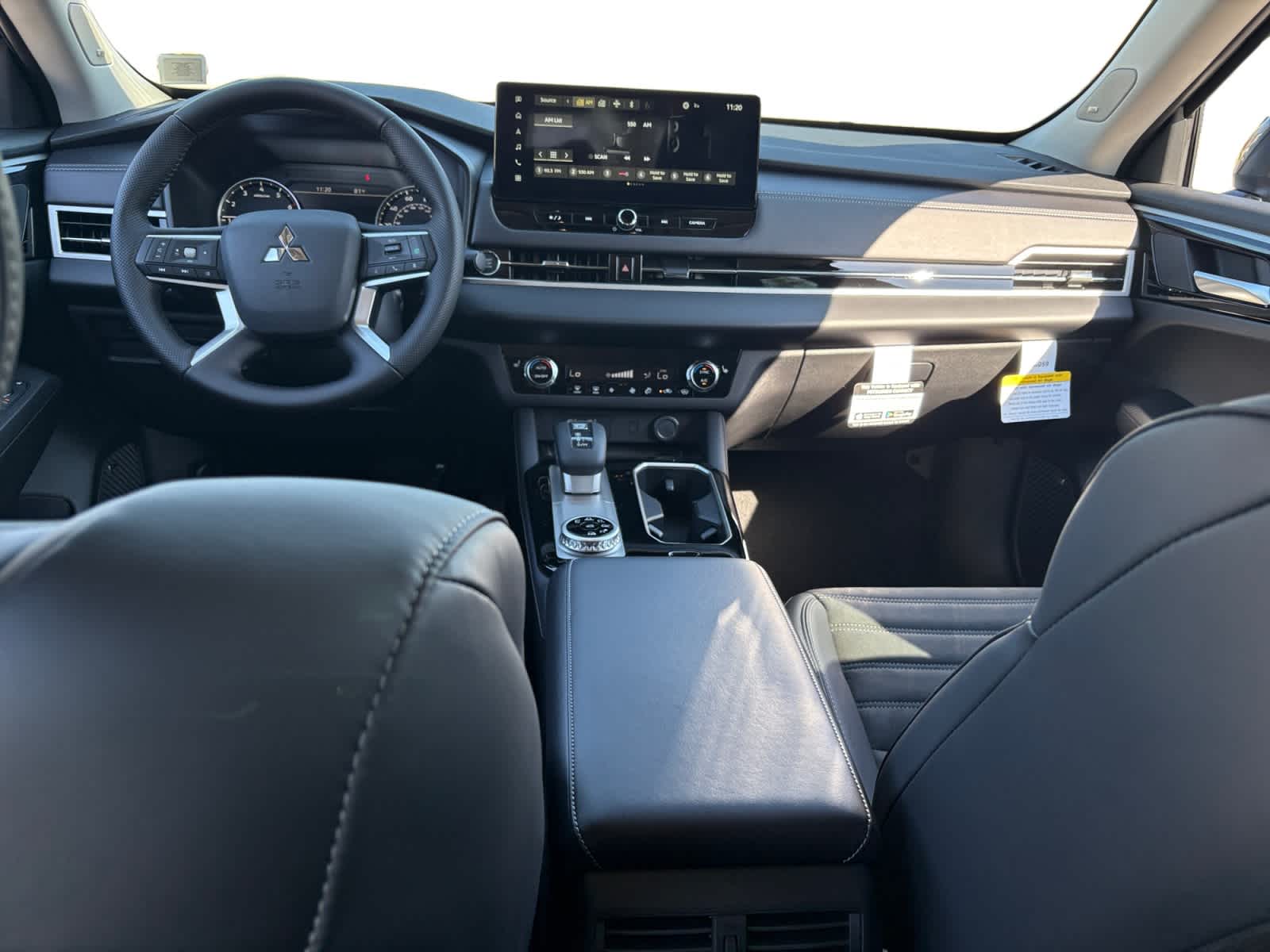 2025 Mitsubishi Outlander SE Ralliart photo 3
