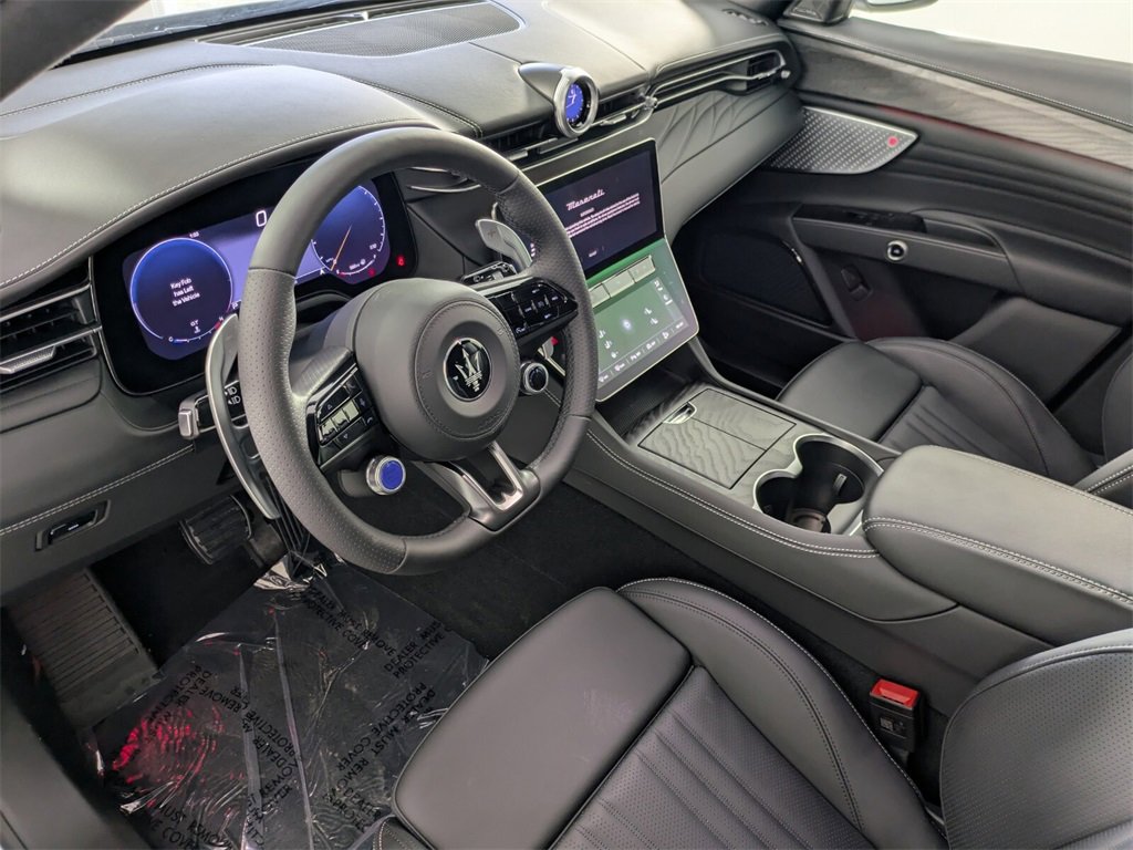 2025 Maserati Grecale photo 10