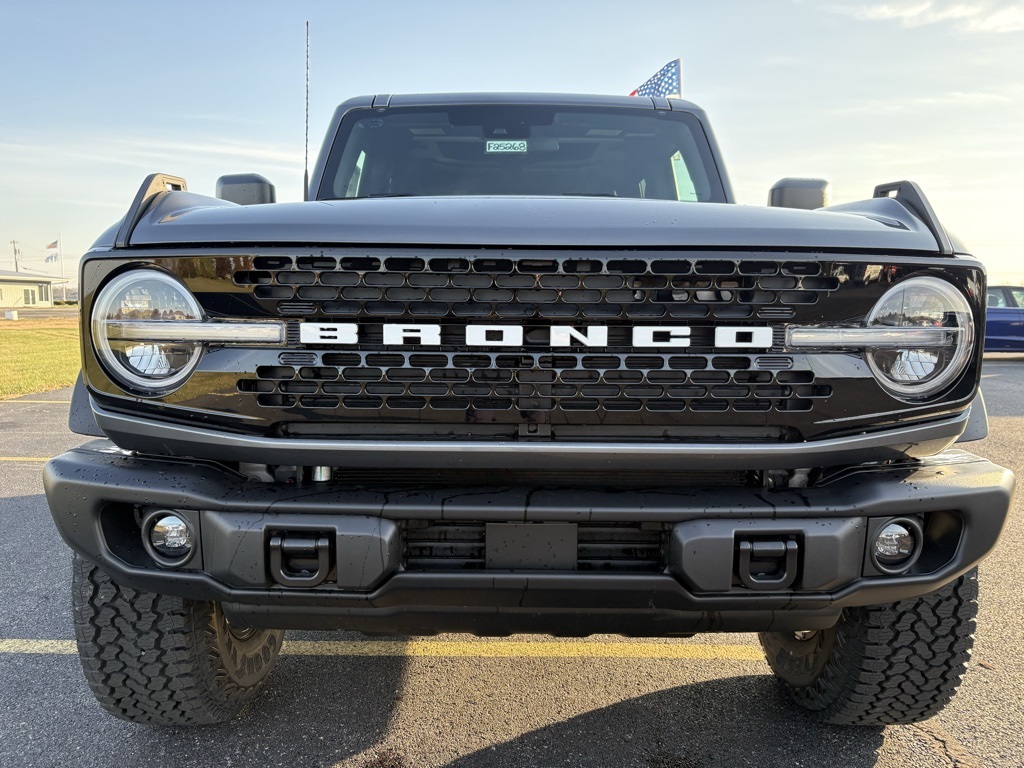 2025 Ford Bronco Badlands photo 3