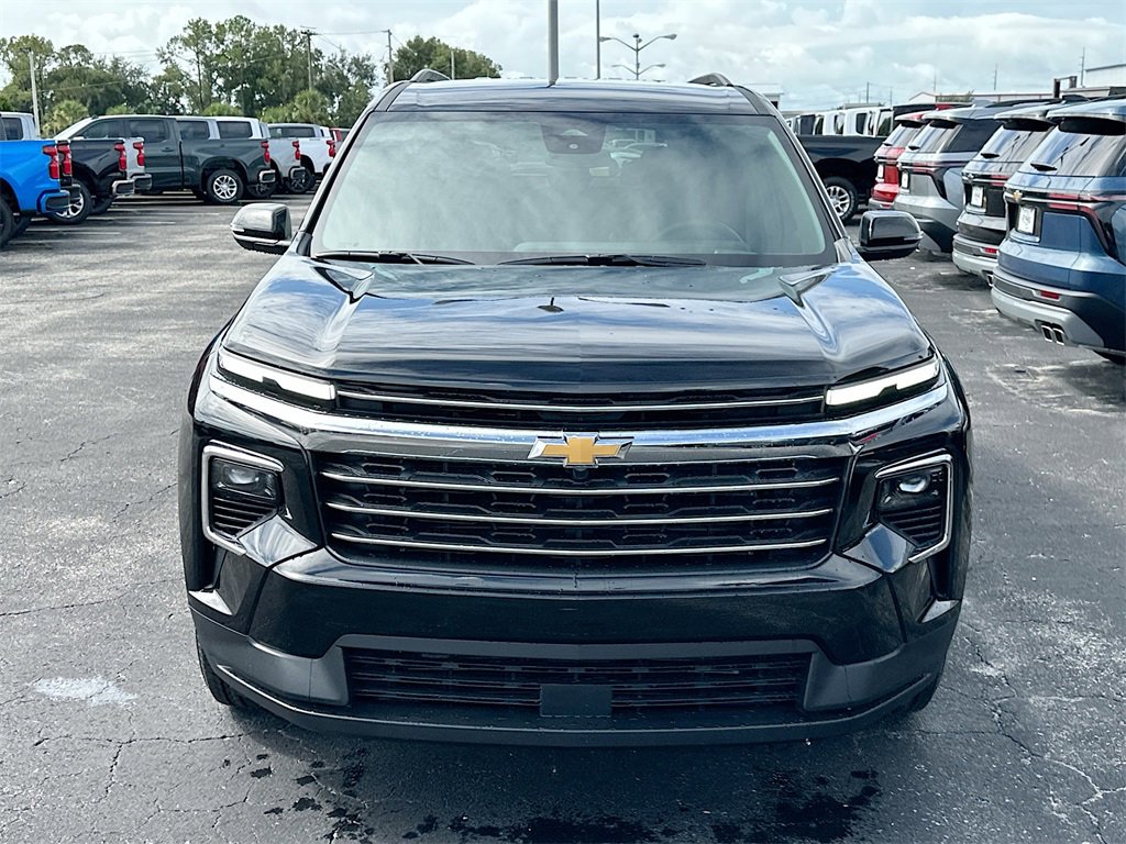 2026 Chevrolet Traverse photo 2