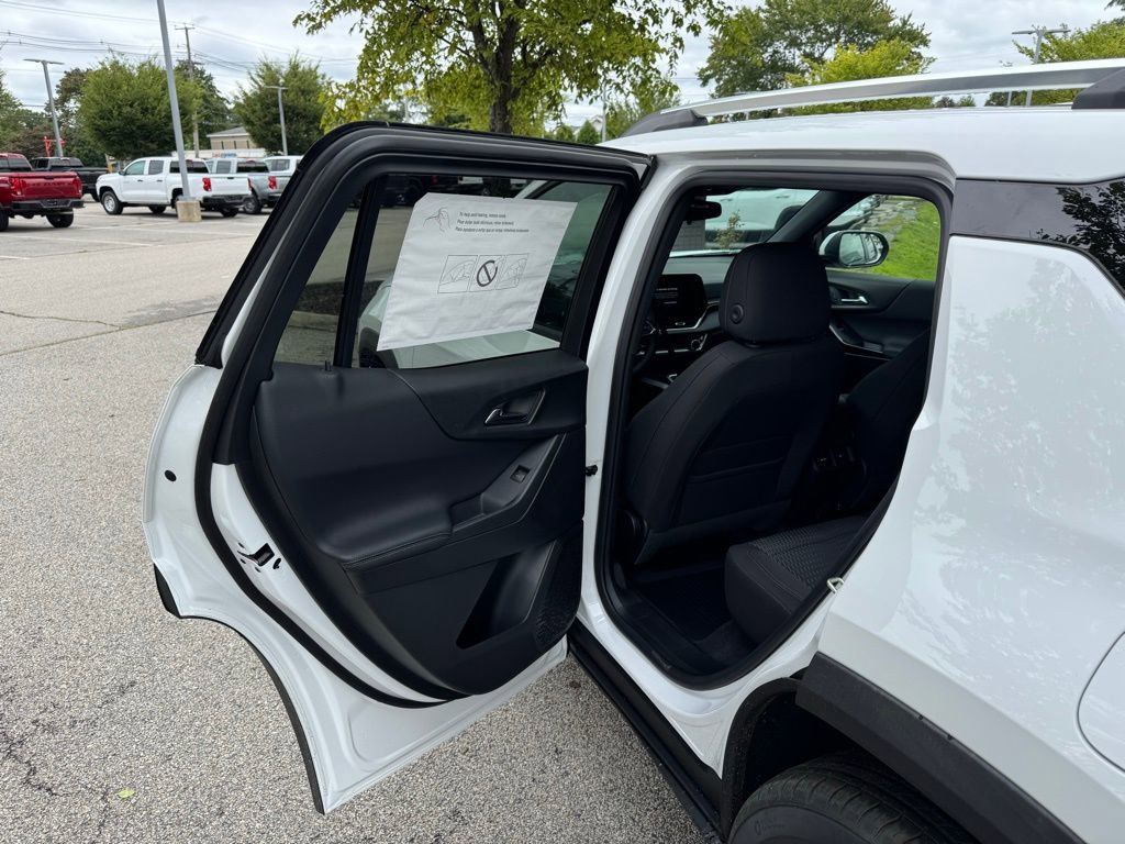 2026 Chevrolet Equinox LT photo 17