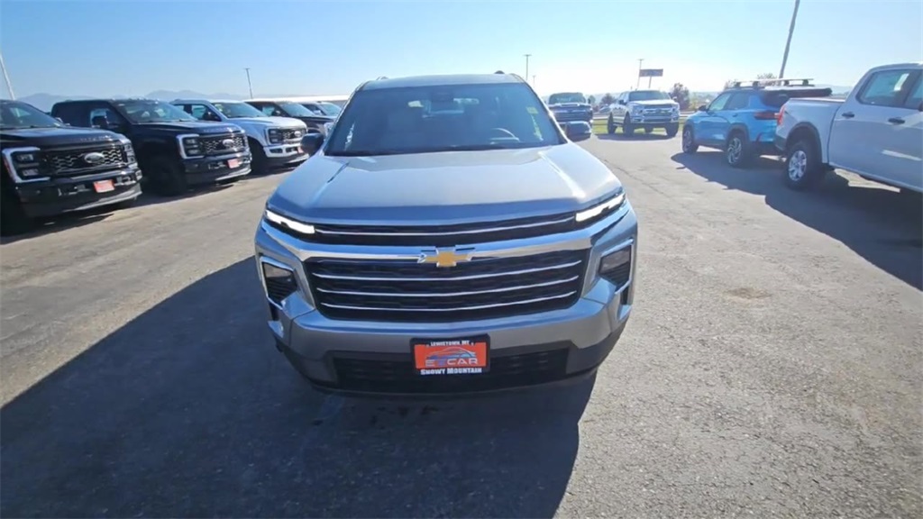 2026 Chevrolet Traverse photo 3