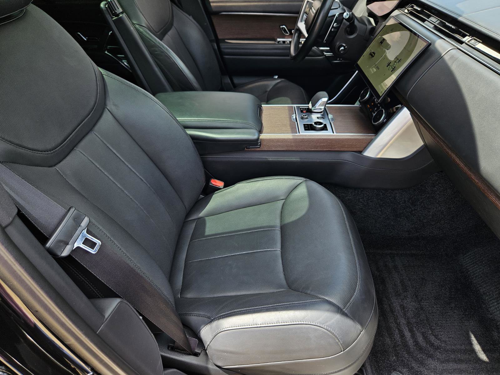 2023 Land Rover Range Rover SE photo 36