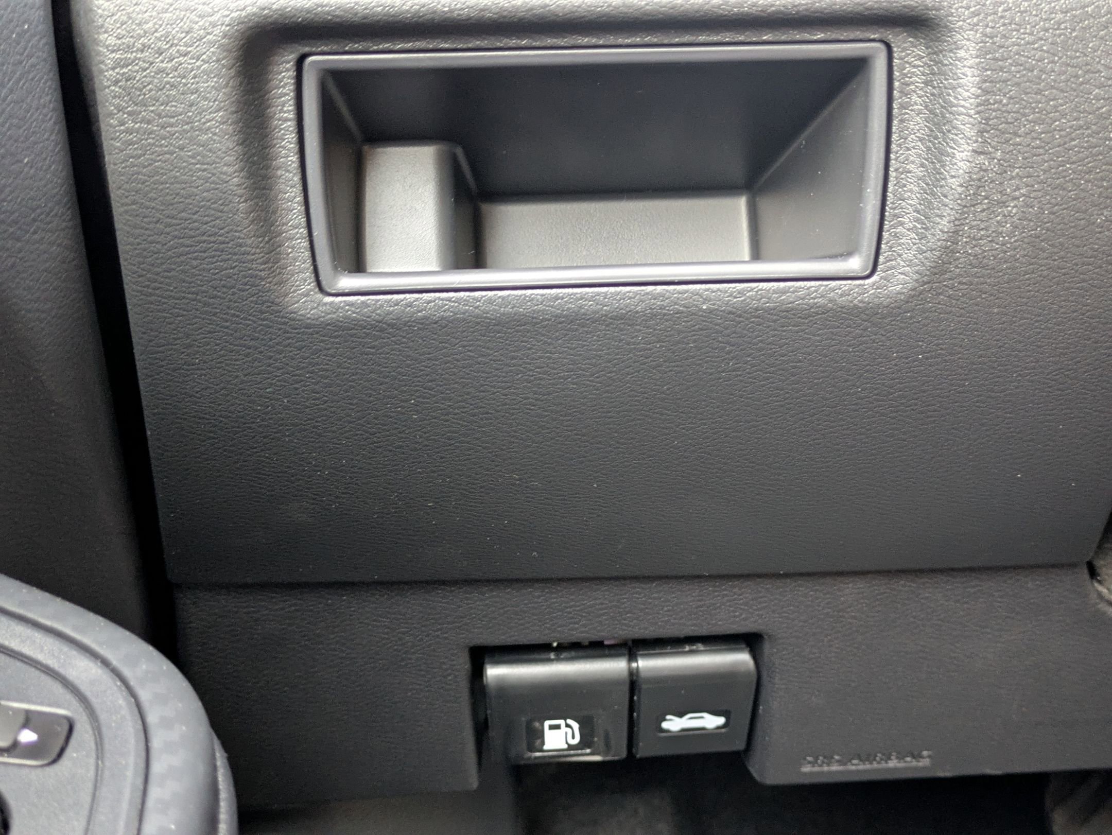 2025 Nissan Versa SV photo 20