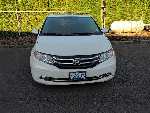 2015 Honda Odyssey Touring Elite photo 2