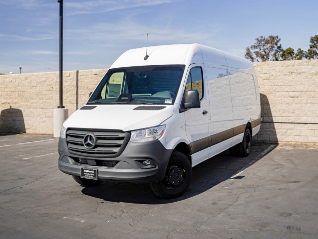 2025 Mercedes-Benz Sprinter Cargo Van